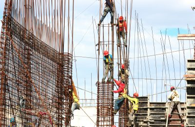 Smart Construction Sites: Navigating the World of IoT and Sensors