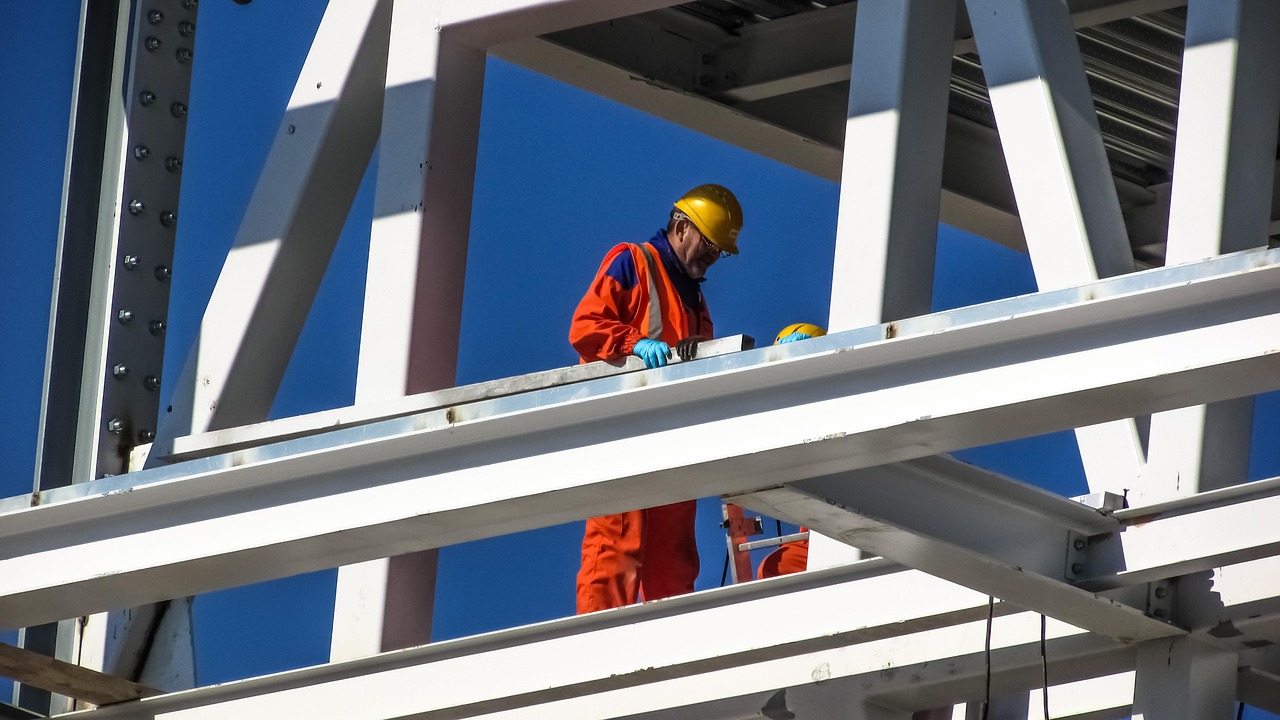 Worker in heat